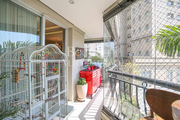 Apartamento com 4 suítes à venda em Moema, São Paulo, por R$ 10.300.000 Imagem 2