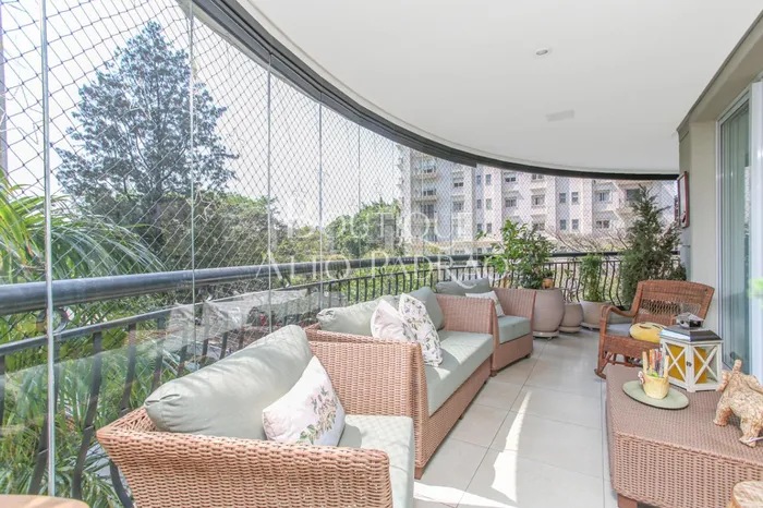 Apartamento com 4 suítes à venda em Moema, São Paulo, por R$ 10.300.000 Imagem 3