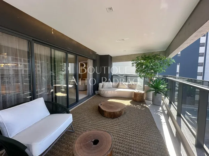 Apartamento com 3 suítes à venda em Vila Madalena, São Paulo, por R$ 3.728.529