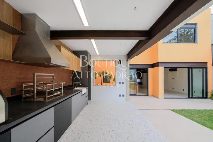 Casa com 5 suítes à venda em Jardim Paulista, São Paulo, por R$ 13.000.000 Imagem 3