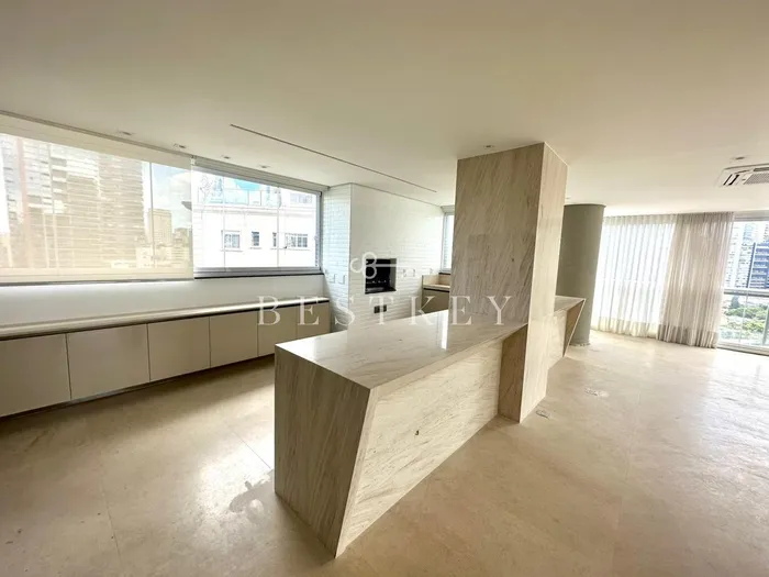 Apartamento com 3 suítes à venda em Vila Olímpia, São Paulo, por R$ 14.000.000