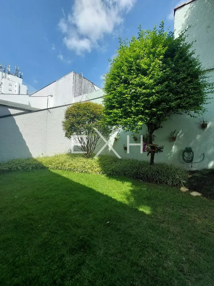 Casa com 3 suítes à venda em Alto de Pinheiros, São Paulo, por R$ 3.850.000