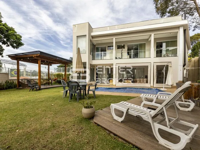 Casa com 5 suítes à venda em Morumbi, São Paulo, por R$ 3.190.000