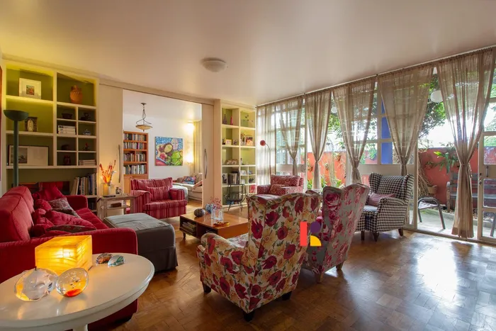 Casa com 2 suítes à venda em Pacaembu, São Paulo, por R$ 3.500.000