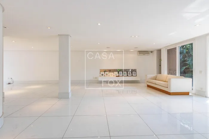 Casa com 3 suítes à venda em Alto De Pinheiros, São Paulo, por R$ 5.950.000 Imagem 2