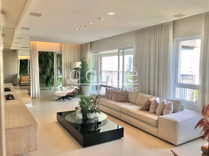 Apartamento com 3 suítes à venda em Vila Nova Conceição, São Paulo, por R$ 6.200.000 Imagem 2