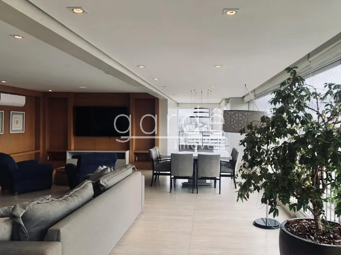 Apartamento com 3 suítes à venda em Itaim Bibi, São Paulo, por R$ 8.700.000 Imagem 3