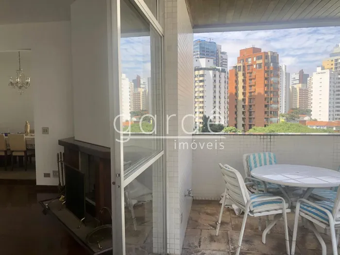 Apartamento com 2 suítes à venda em Moema, São Paulo, por R$ 2.390.000 Imagem 2