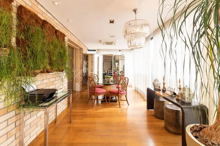 Apartamento com 3 suítes à venda em Moema, São Paulo, por R$ 11.990.000 Imagem 2