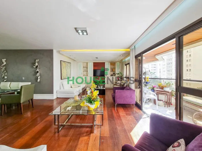 Apartamento com 3 suítes à venda em Itaim Bibi, São Paulo, por R$ 3.500.000