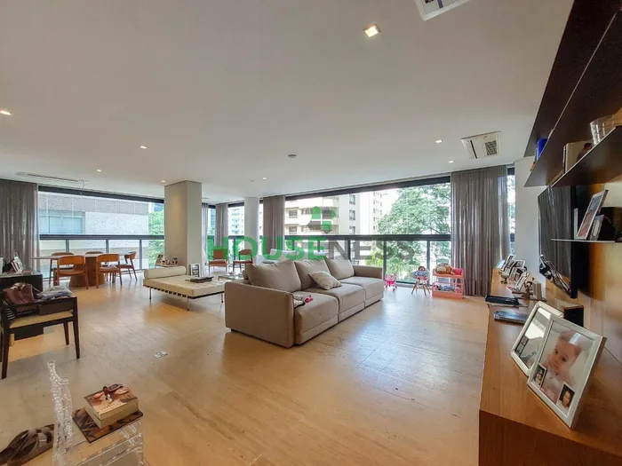 Apartamento com 3 suítes à venda em Jardim América, São Paulo, por R$ 9.000.000