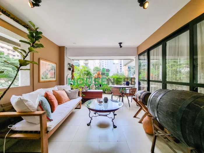 Apartamento com 4 suítes à venda em Itaim Bibi, São Paulo, por R$ 6.000.000