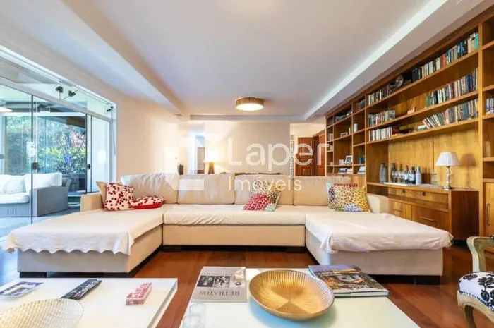 Casa com 5 suítes à venda em Campo Belo, São Paulo, por R$ 6.200.000