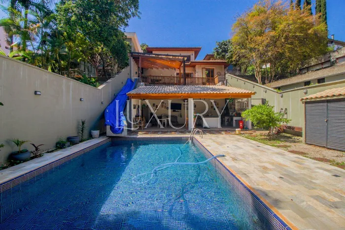 Casa com 3 suítes à venda em Sumaré, São Paulo, por R$ 4.190.000 Imagem 2