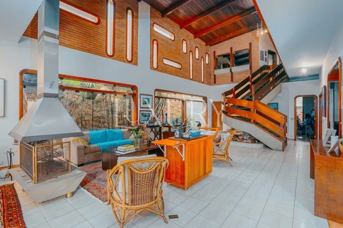 Casa com 4 suítes à venda em Alto de Pinheiros, São Paulo, por R$ 4.850.000 Imagem 3