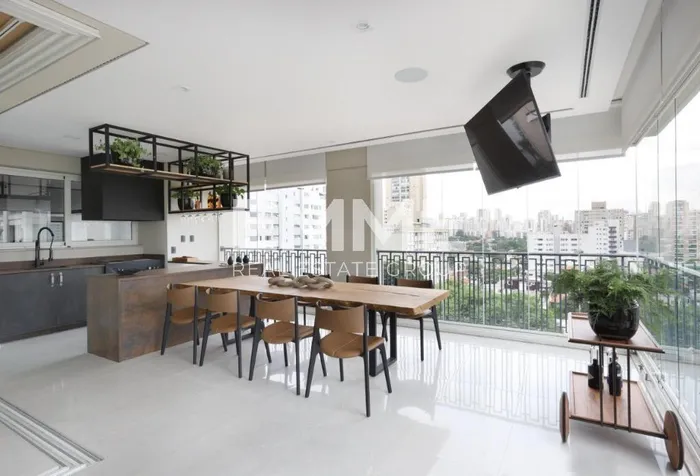 Apartamento com 3 suítes à venda em Vila Olímpia, São Paulo, por R$ 11.000.000 Imagem 2