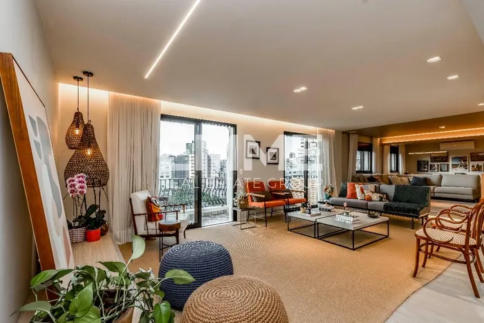 Apartamento com 3 suítes à venda em Vila Madalena, São Paulo, por R$ 4.470.000