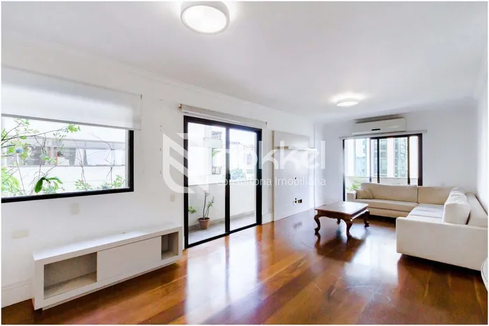 Apartamento com 4 suítes à venda em Itaim Bibi, São Paulo, por R$ 4.730.000