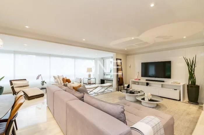 Apartamento com 2 suítes à venda em Itaim Bibi, São Paulo, por R$ 5.300.000 Imagem 3