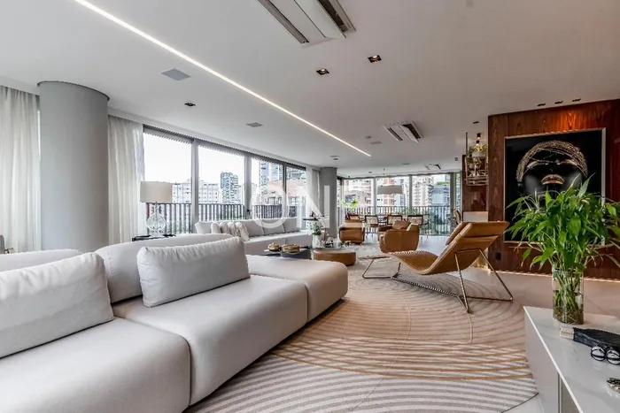 Apartamento com 3 suítes à venda em Itaim Bibi, São Paulo, por R$ 13.000.000 Imagem 2