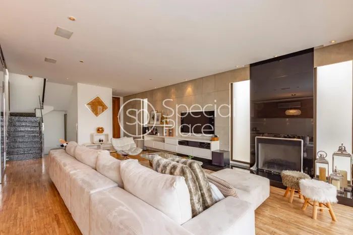 Casa de condomínio com 3 suítes à venda em Cidade Jardim, São Paulo, por R$ 8.000.000