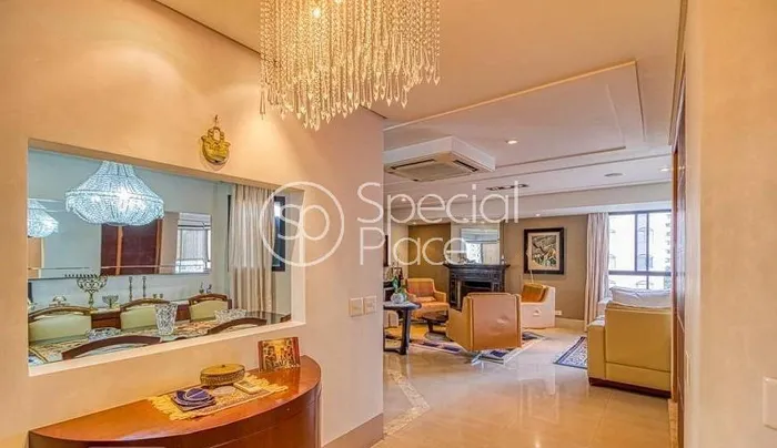 Apartamento com 3 suítes à venda em Moema, São Paulo, por R$ 3.000.000 Imagem 2