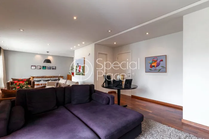 Apartamento com 3 suítes à venda em Real Parque, São Paulo, por R$ 2.200.000 Imagem 2