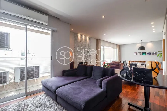 Apartamento com 3 suítes à venda em Real Parque, São Paulo, por R$ 2.200.000 Imagem 3