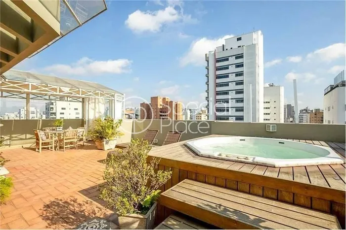 Cobertura com 3 suítes à venda em Moema, São Paulo, por R$ 3.500.000