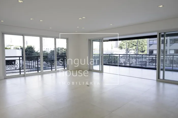 Apartamento com 4 suítes à venda em Vila Olímpia, São Paulo, por R$ 9.000.000