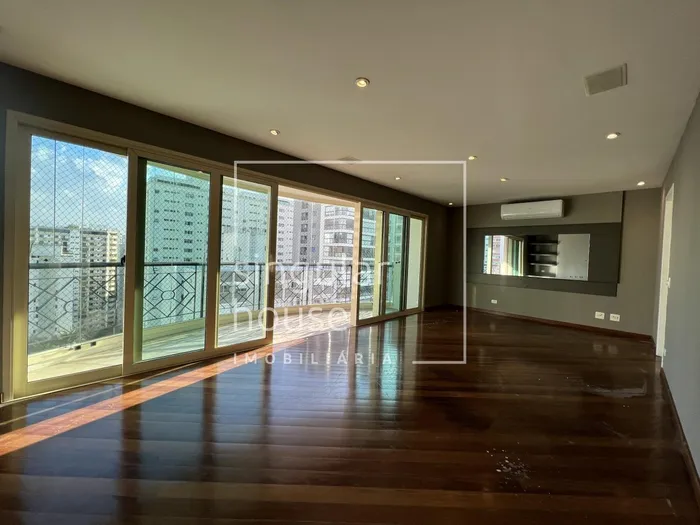 Apartamento com 2 suítes à venda em Indianópolis, São Paulo, por R$ 2.750.000