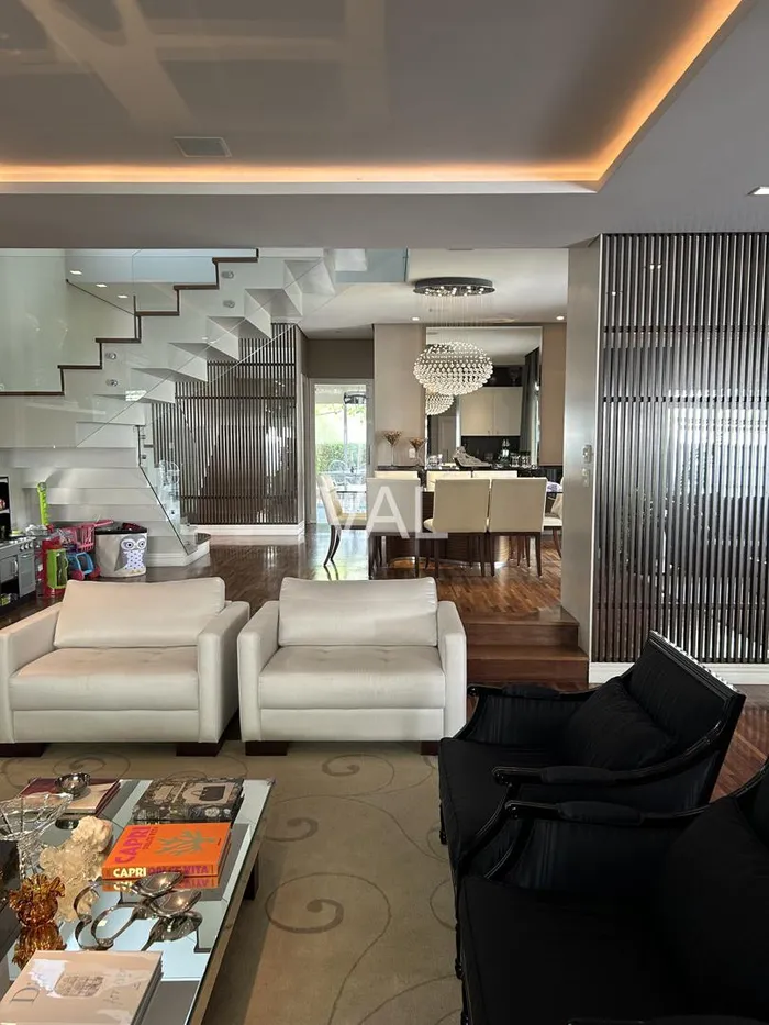 Casa com 4 suítes à venda em Alto de Pinheiros, São Paulo, por R$ 5.890.000 Imagem 3