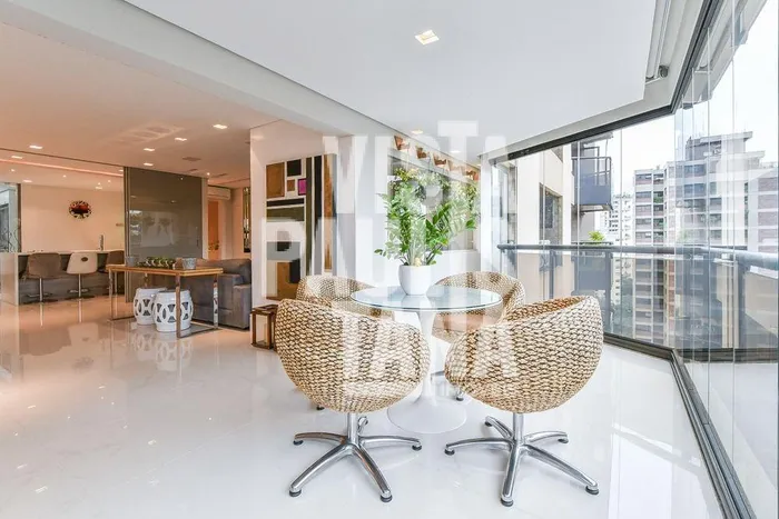 Apartamento com 2 suítes à venda em Jardim Luzitânia, São Paulo, por R$ 9.400.000 Imagem 2