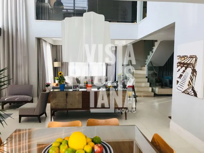 Cobertura com 3 suítes à venda em Moema, São Paulo, por R$ 4.600.000