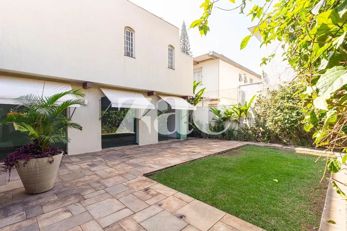 Casa com 4 suítes à venda em Alto De Pinheiros, São Paulo, por R$ 3.900.000