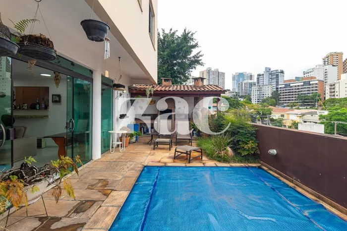 Casa com 4 suítes à venda em Sumaré, São Paulo, por R$ 2.450.000