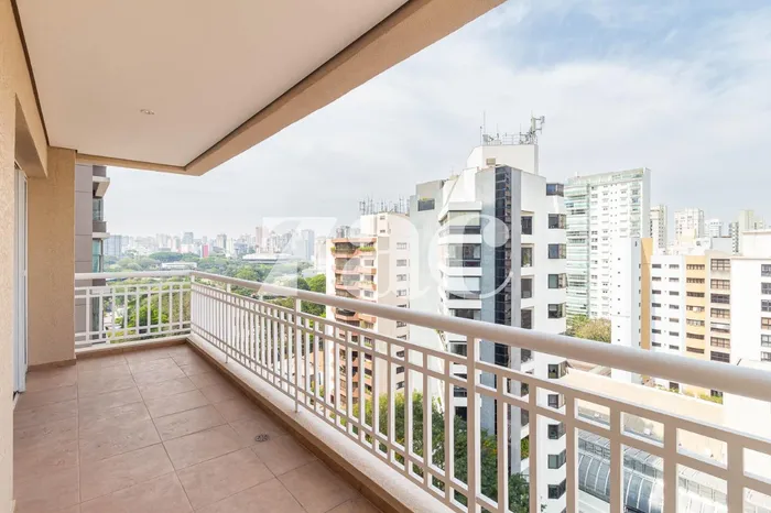 Cobertura com 3 suítes à venda em Moema, São Paulo, por R$ 3.900.000